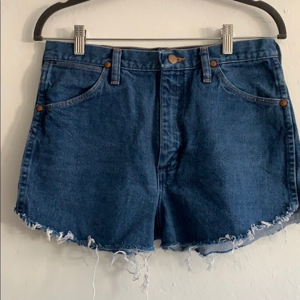 High waisted Vintage wrangler shorts!